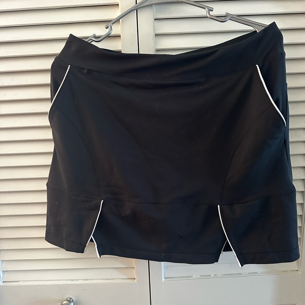 NEW Adidas Women's Climacool Golf Skirt w/pockets, Size Small (4-6)